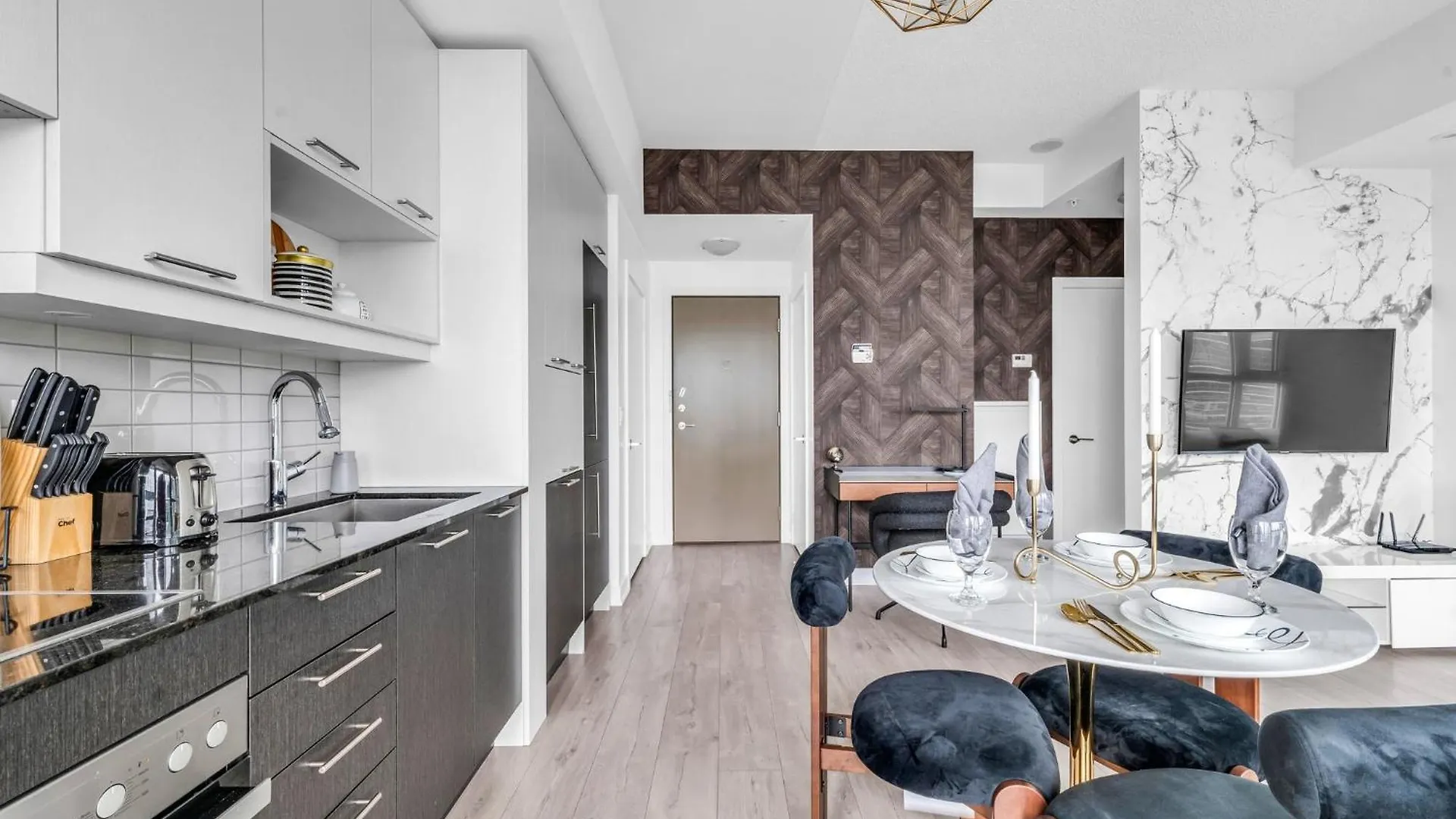 Deluxe 1Br Suite With Bird'S Eye Cn Tower Views Toronto