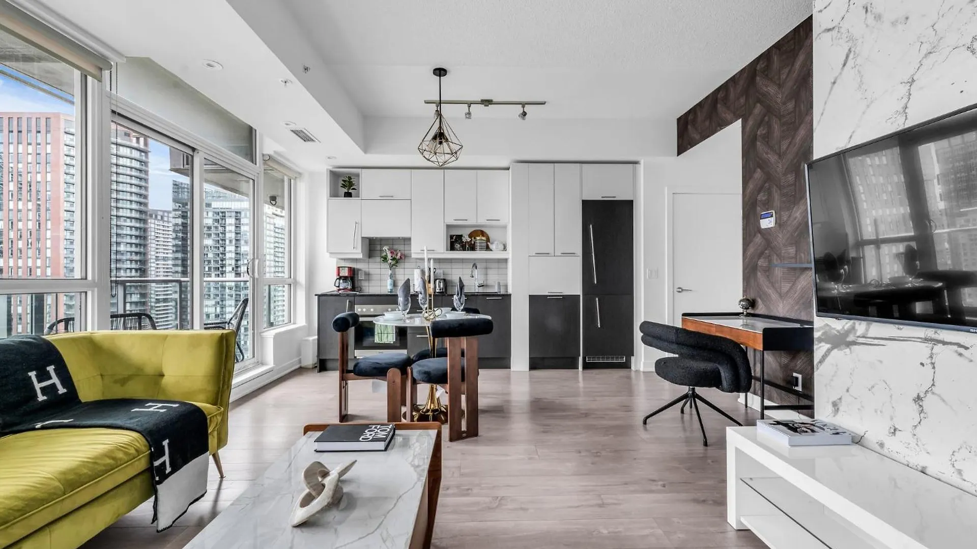 Deluxe 1Br Suite With Bird'S Eye Cn Tower Views Toronto 0*,