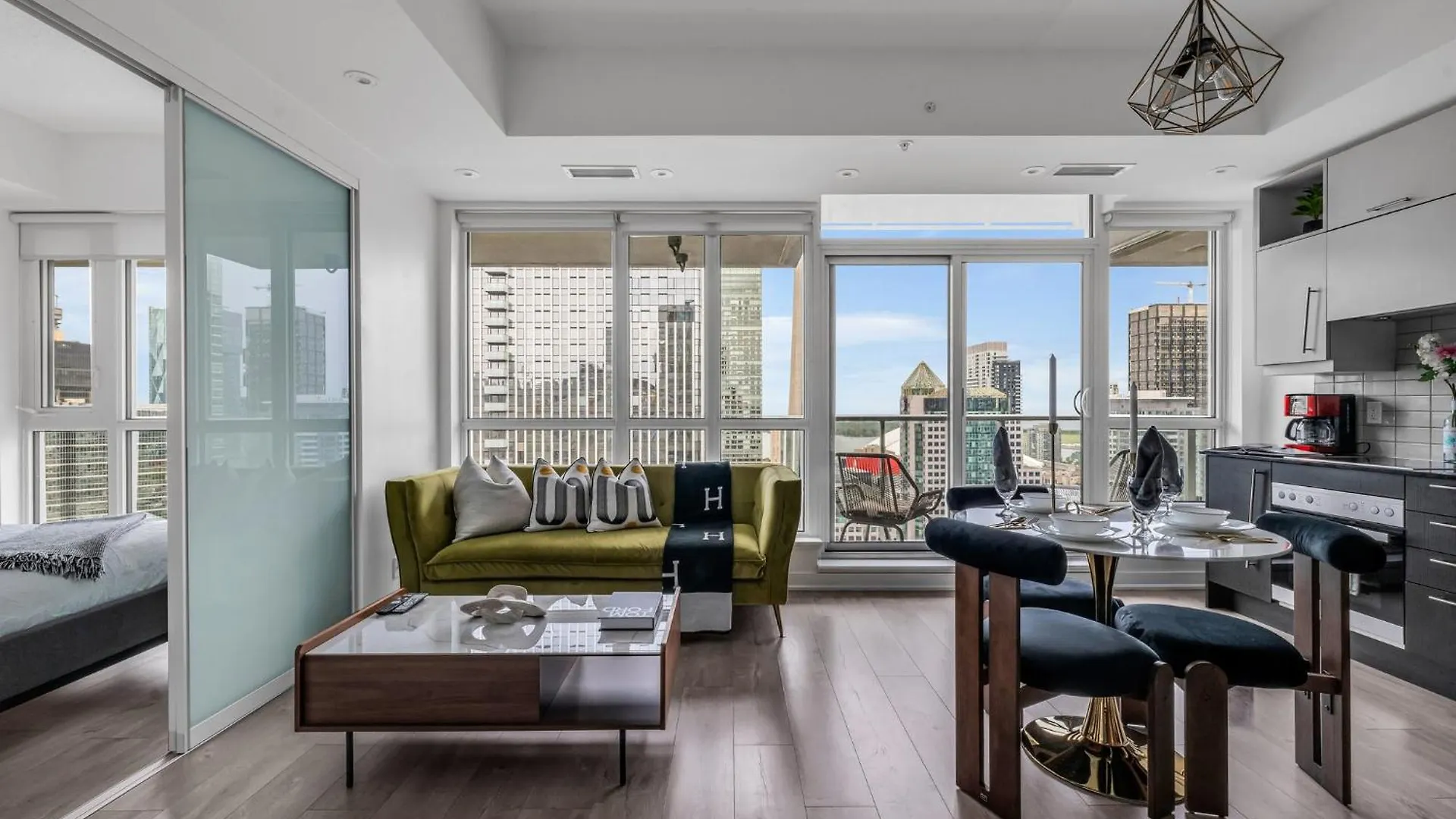Deluxe 1Br Suite With Bird'S Eye Cn Tower Views Toronto
