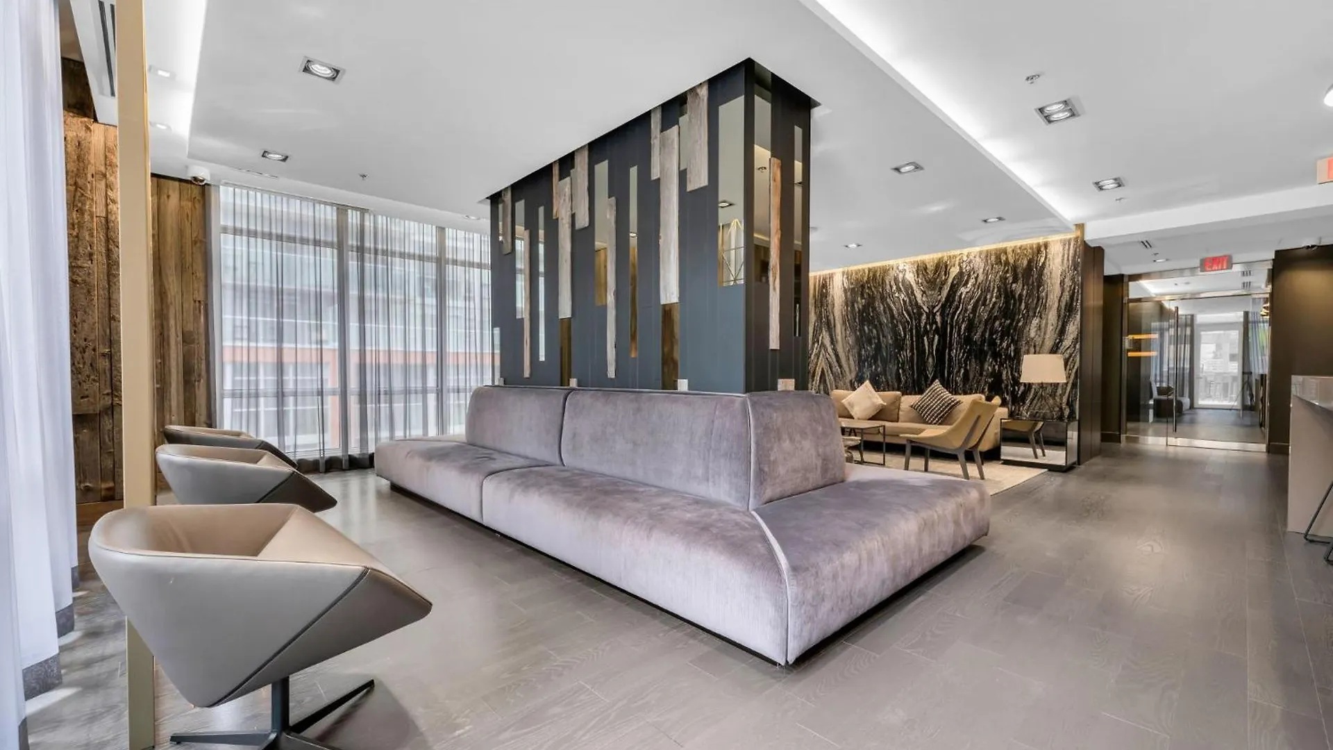 Deluxe 1Br Suite With Bird'S Eye Cn Tower Views Toronto