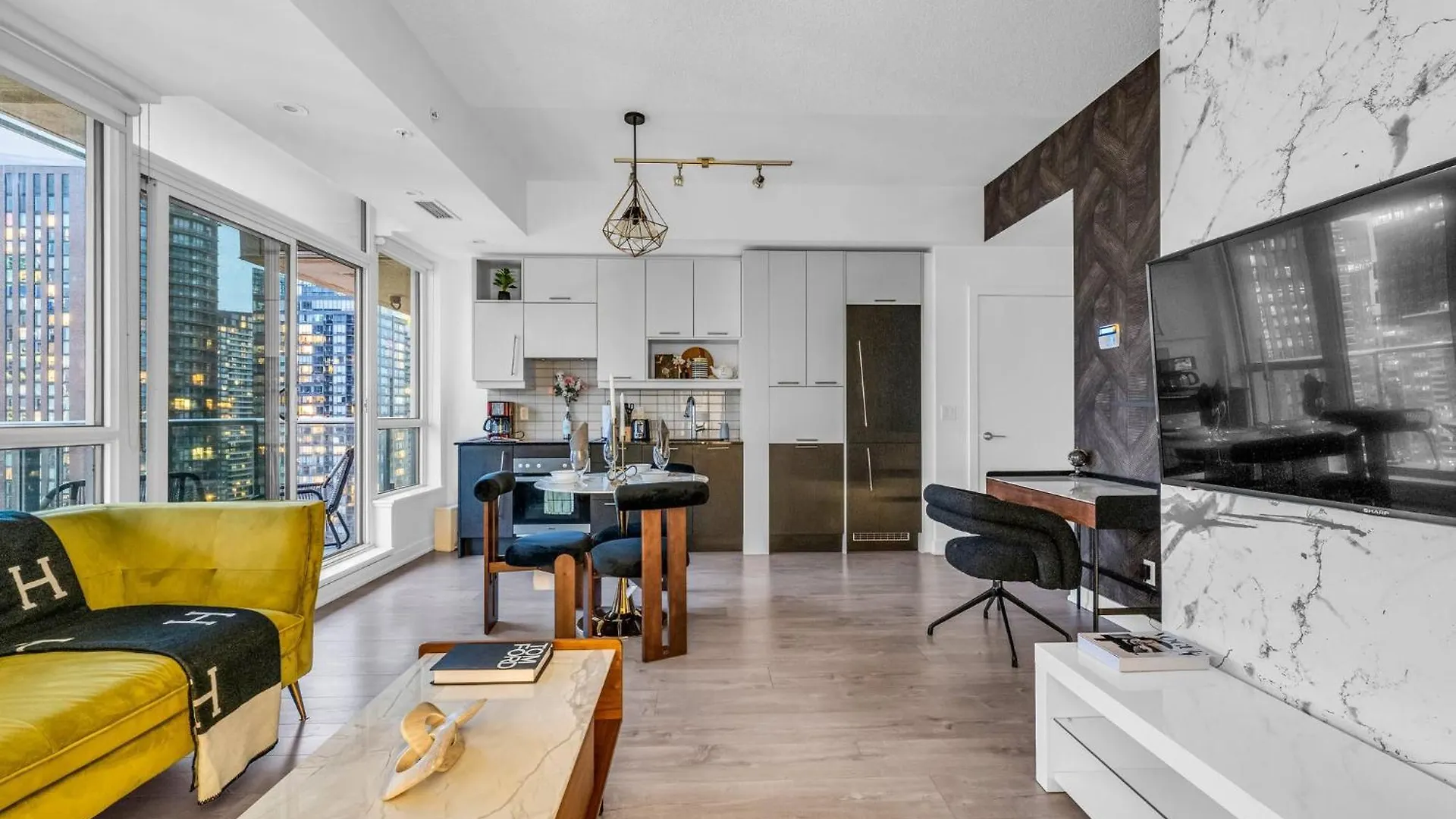 Appartement Deluxe 1Br Suite With Bird'S Eye Cn Tower Views Toronto